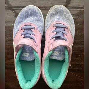 Nike; kids shoes, barely used